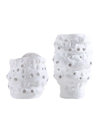 现代简约白色镂空花器